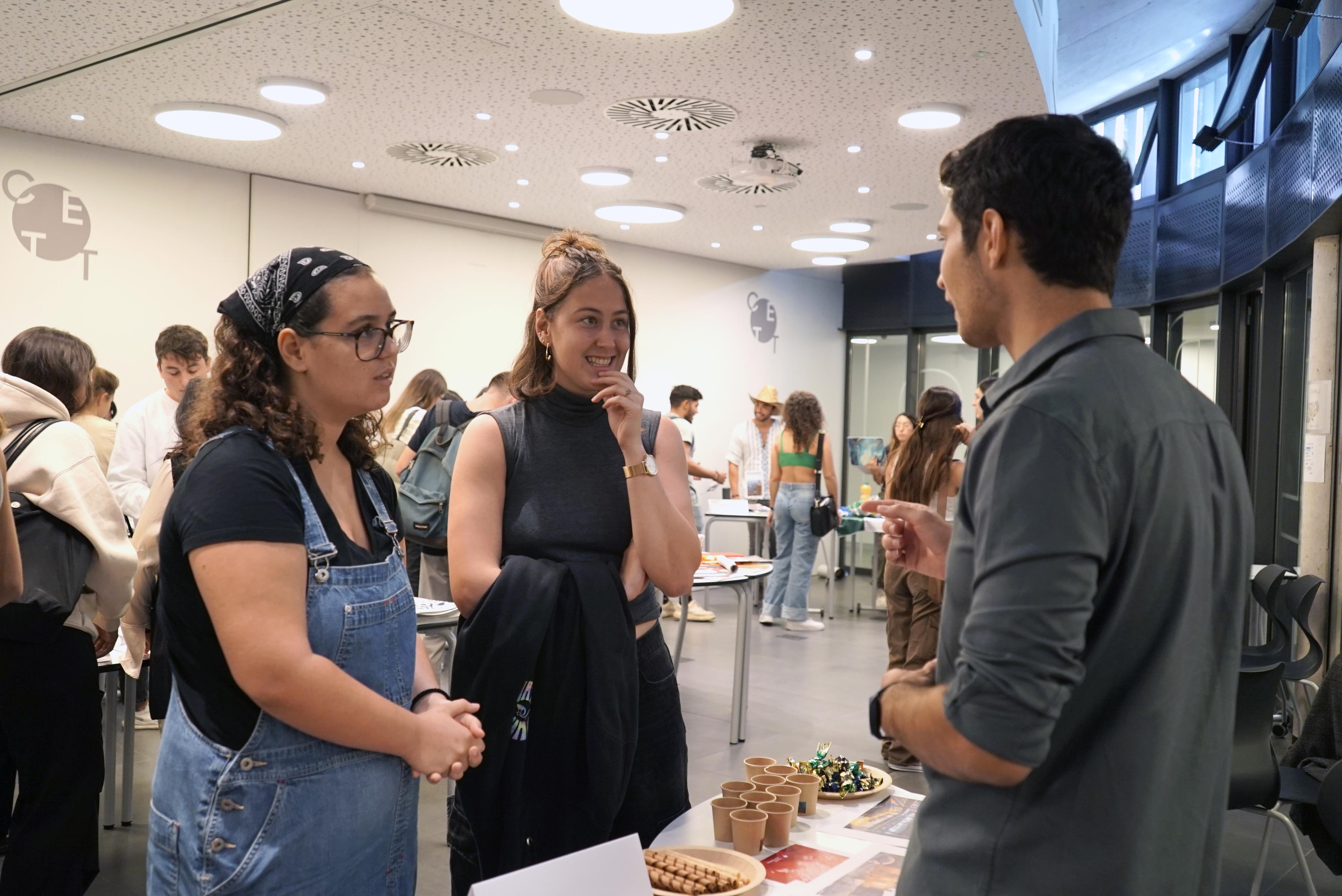 Photography from: 5 ventajas de realizar un intercambio universitario | CETT